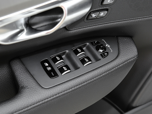 2020T5 \Ӱ {܇ƅ^(q)	