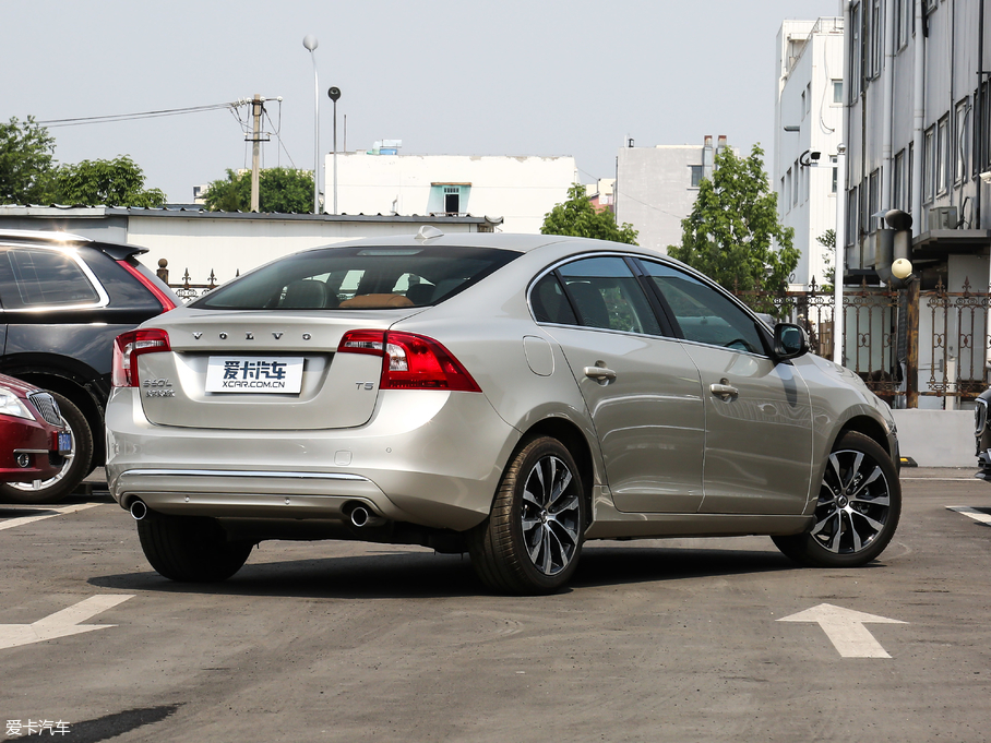 2019ֶS60 L Ŀ 2.0T T5 ǽװ