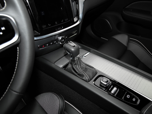 2020T5 \(yn)(dng) QU