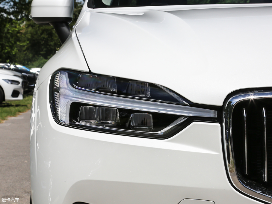 2020֠XC60 T5 (q)ݺA