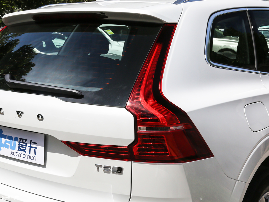 2020֠XC60 T5 (q)ݺA