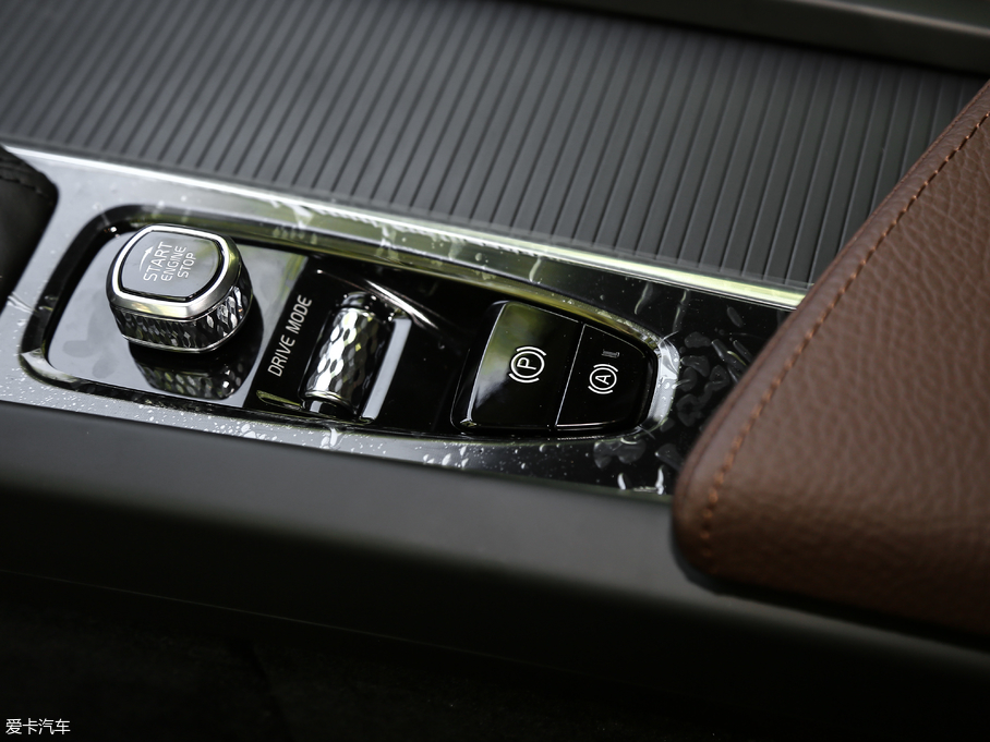 2020���֠���XC60 T5 ������ݺ��A��