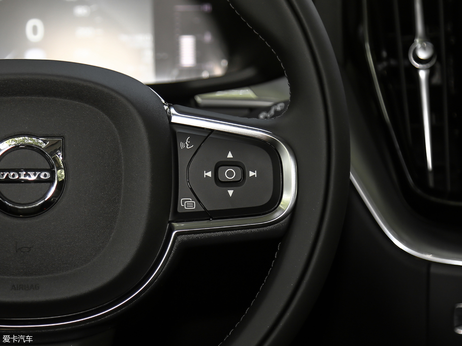 2020֠XC60 T5 ݺA