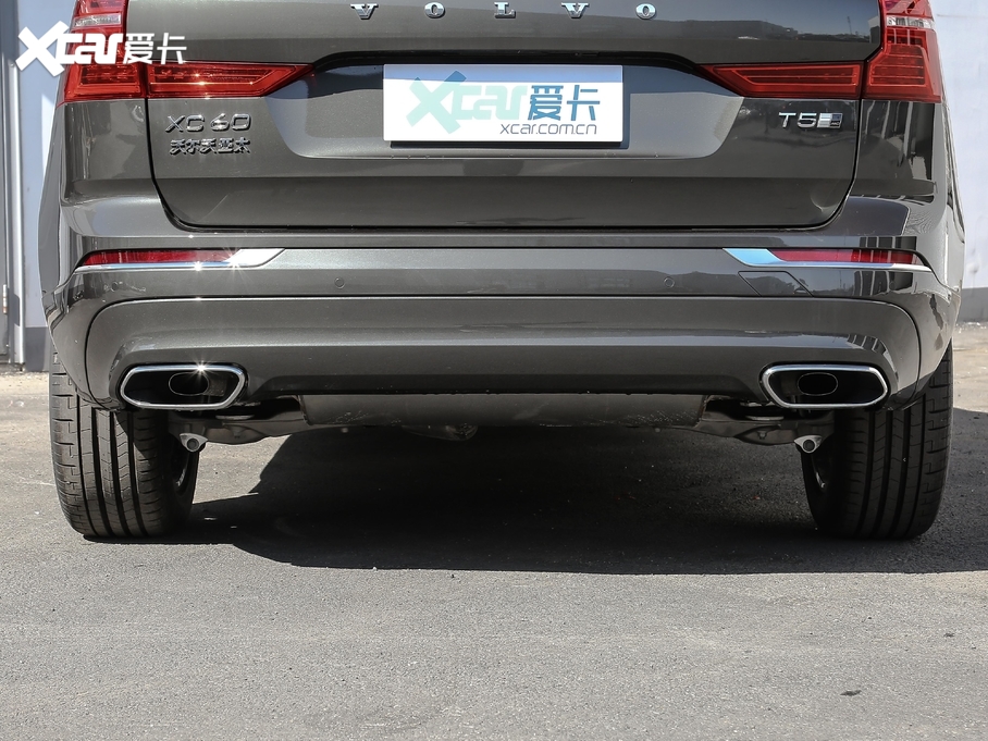 2020֠XC60 T5 (q)hA