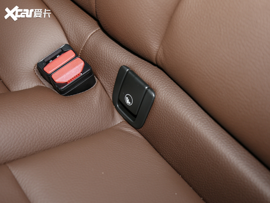 2020֠XC60 T5 (q)źA