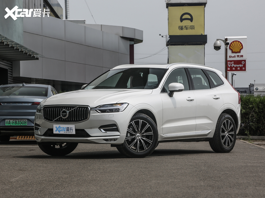 2020֠XC60 T5 (q)źA