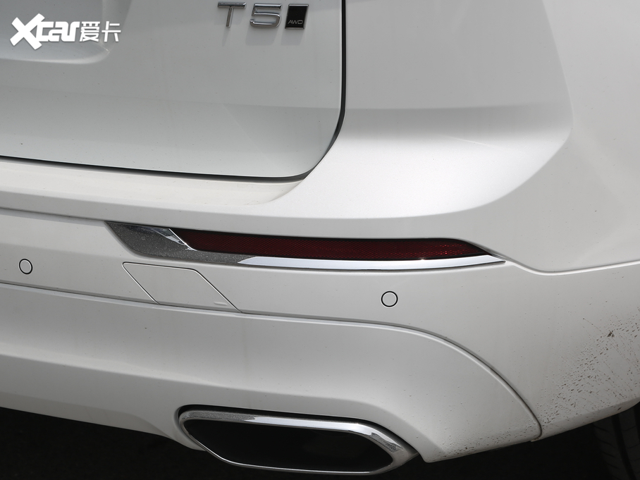 2020֠XC60 T5 (q)źA