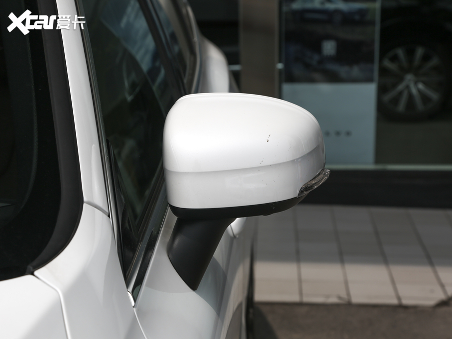 2020֠XC60 T5 (q)źA