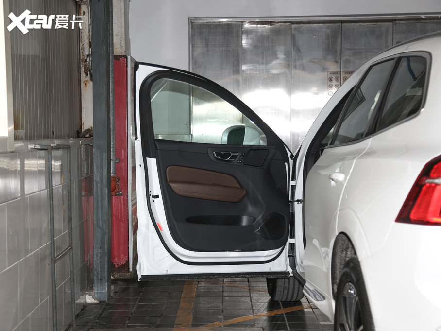 2020���֠���XC60 T5 ������ź��A��