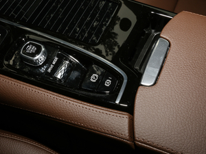 2020T8 E(q)(dng) ݺA v܇Ƅ(dng)