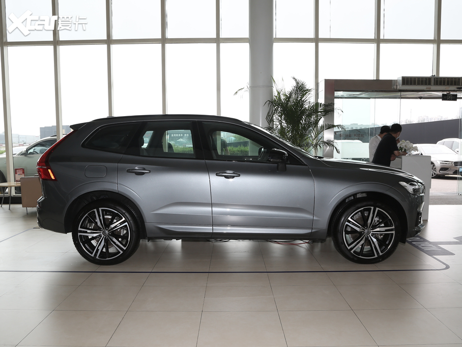 2020ֶXC60 RECHARGE T8 E춯Զ˶