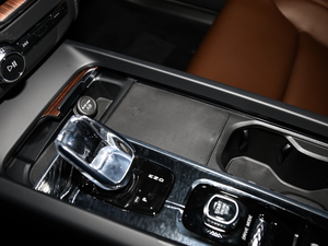 2020T8 E(q)(dng)źA g