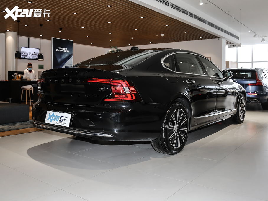 2021֠S90 B5 ݺA