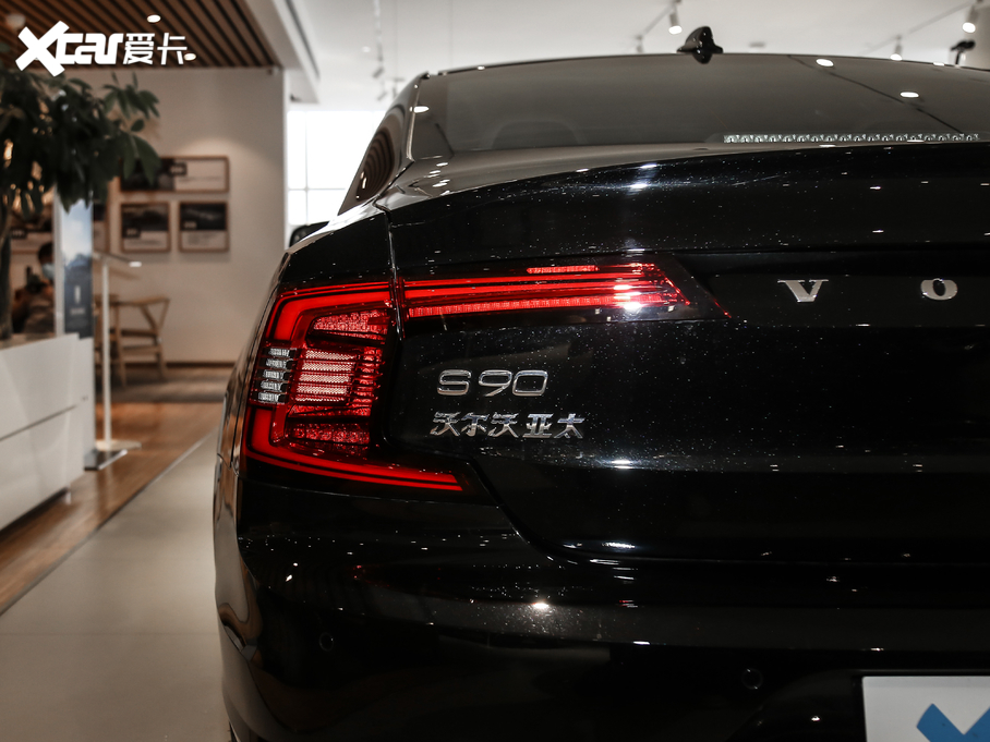 2021֠S90 B5 ݺA