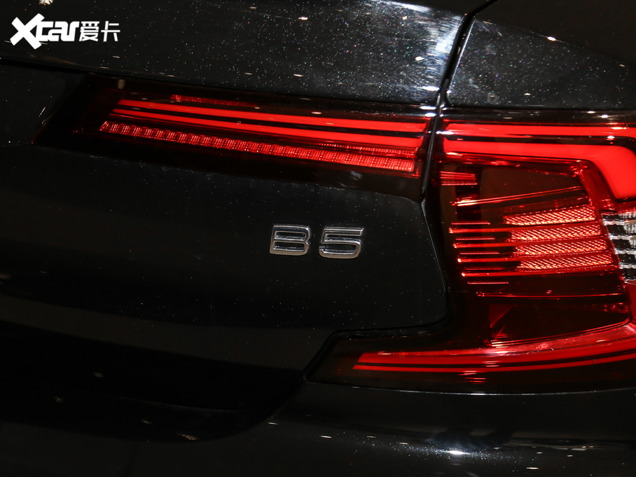 2021֠S90 B5 ݺA