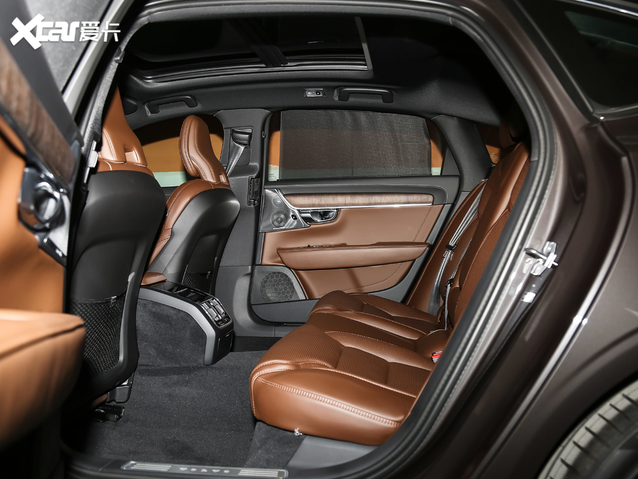 2021֠S90 B5 źA