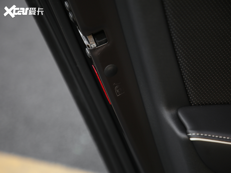 2021���֠���S90 B5 ���h�\�Ӱ�