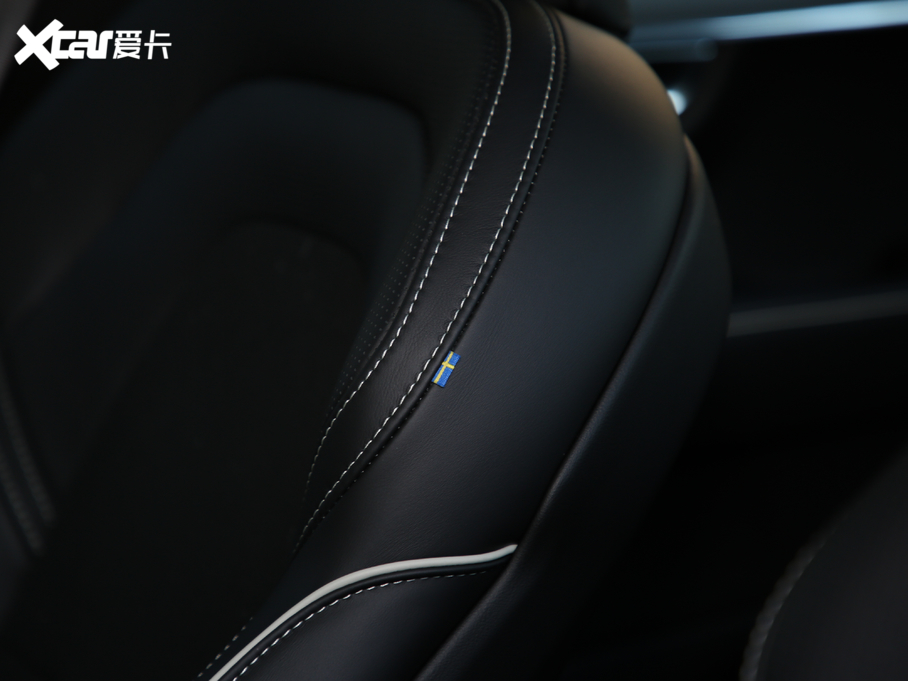 2021���֠���S90 B5 ���h�\�Ӱ�