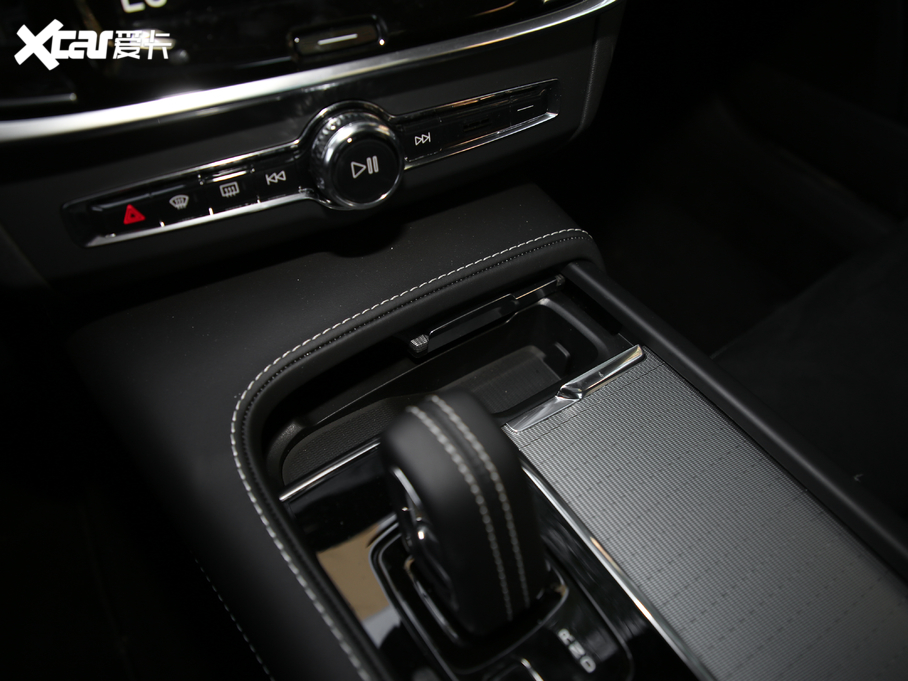 2021���֠���S90 B5 ���h�\�Ӱ�