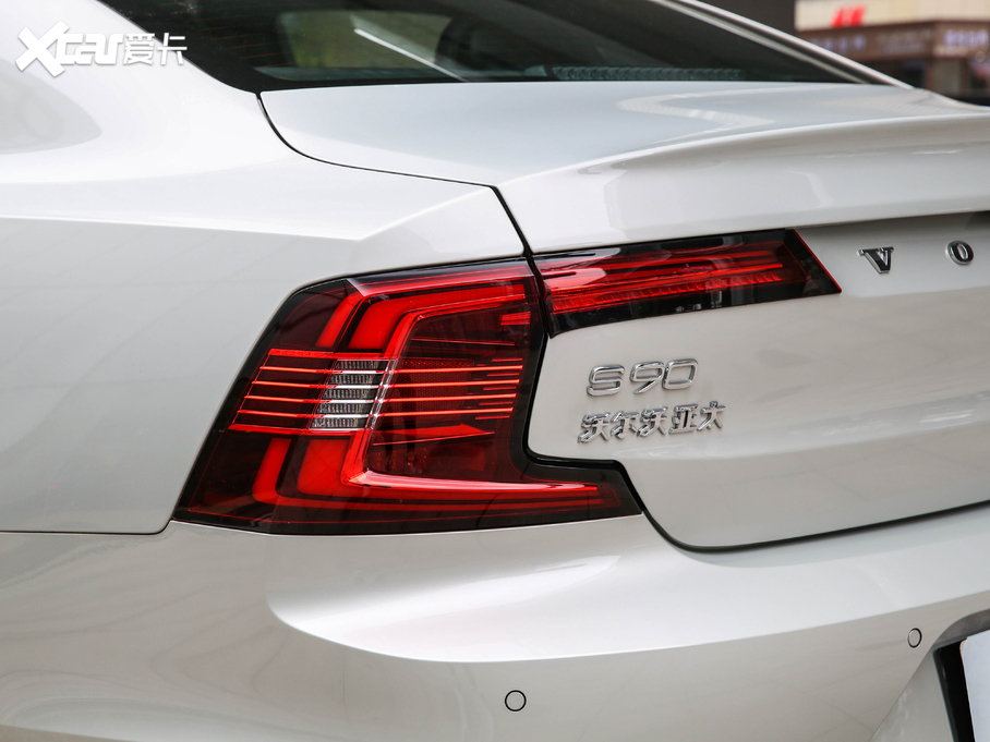 2021���֠���S90 B5 �����\�Ӱ�