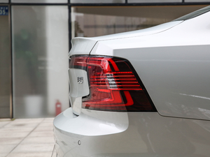 2021B5 \(yn)Ӱ (x)(ji)^