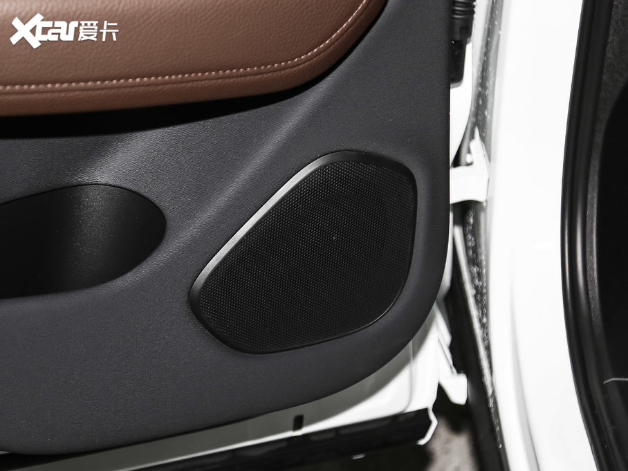 2021֠XC60 T5 (q)ݺA