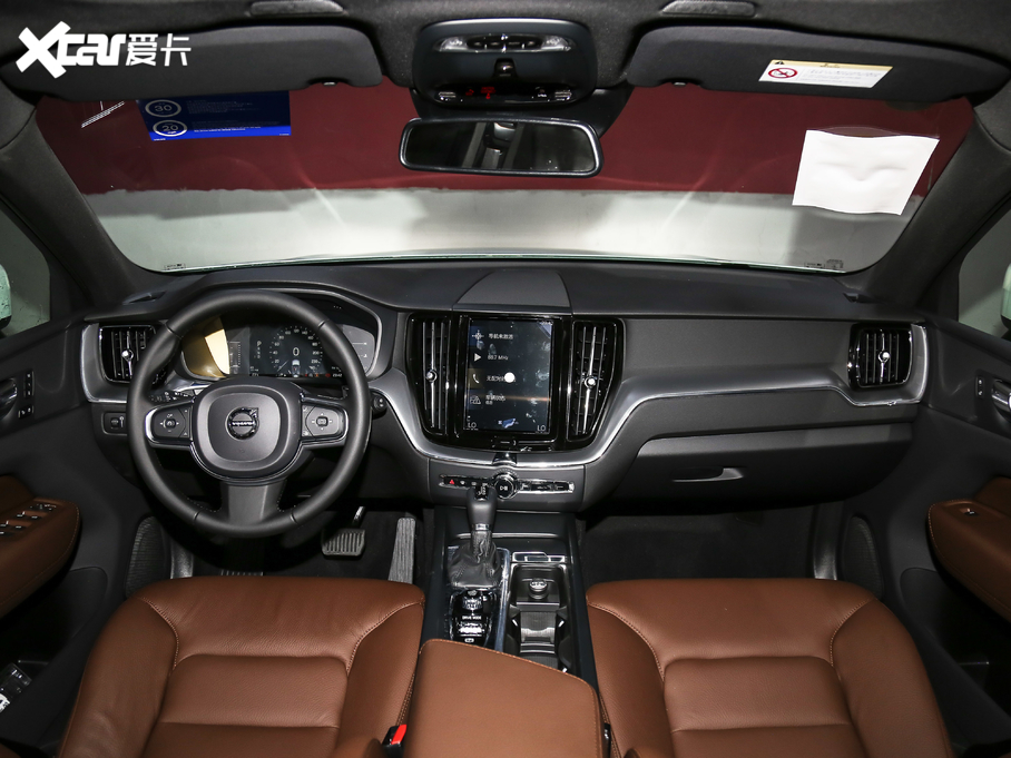 2021֠XC60 T5 (q)ݺA