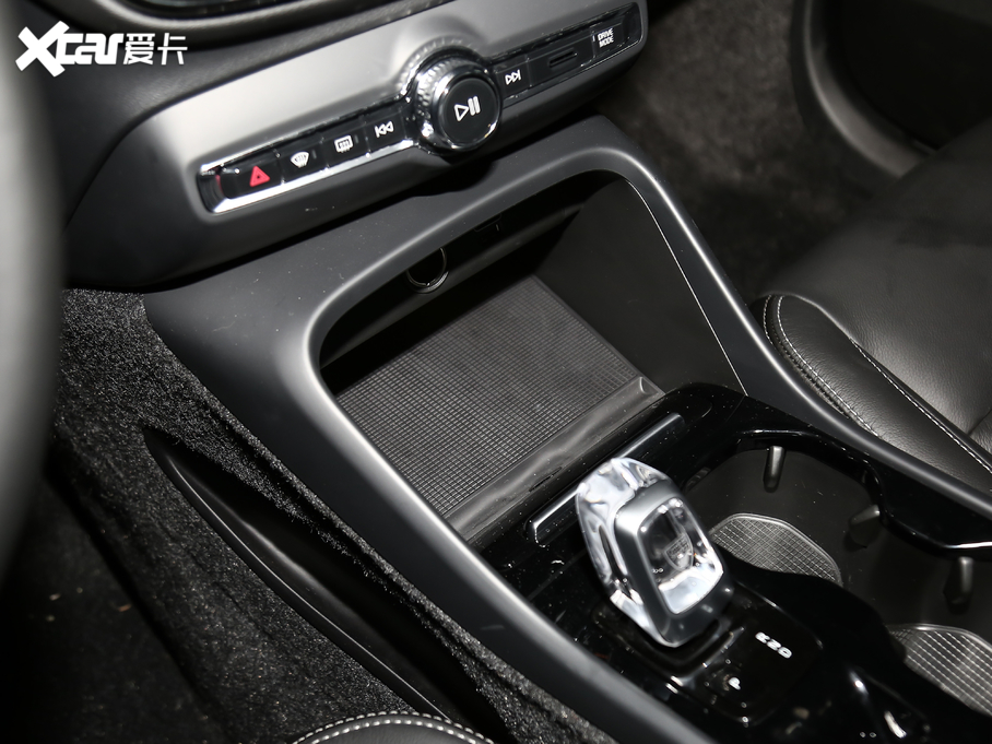 2021֠XC40 T4 (q)h(yun)A