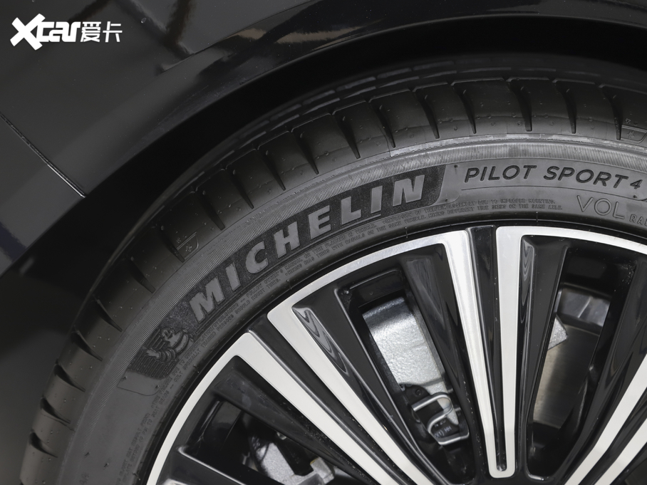 2021֠S90Դ T8 E źA