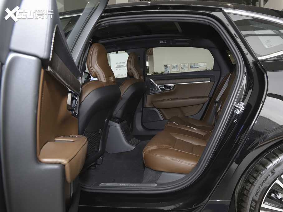 2021֠S90Դ T8 E źA