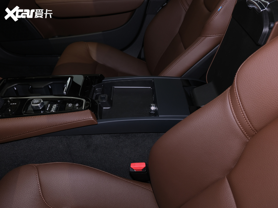 2021֠S90Դ T8 E ݺA