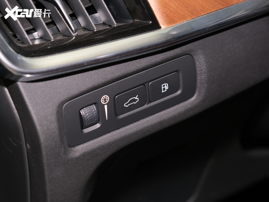 2021֠S90Դ T8 E ݺA