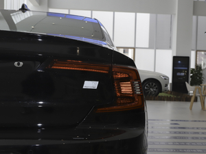 2021T8 E(q) źA (x)(ji)^