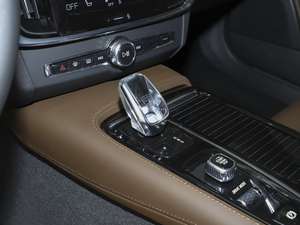 2021T8 E(q)(dng) źA QU