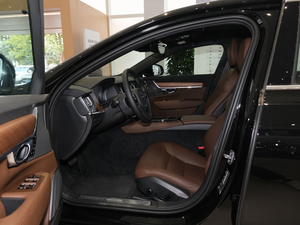 2021T8 E(q) ݺA ǰſg