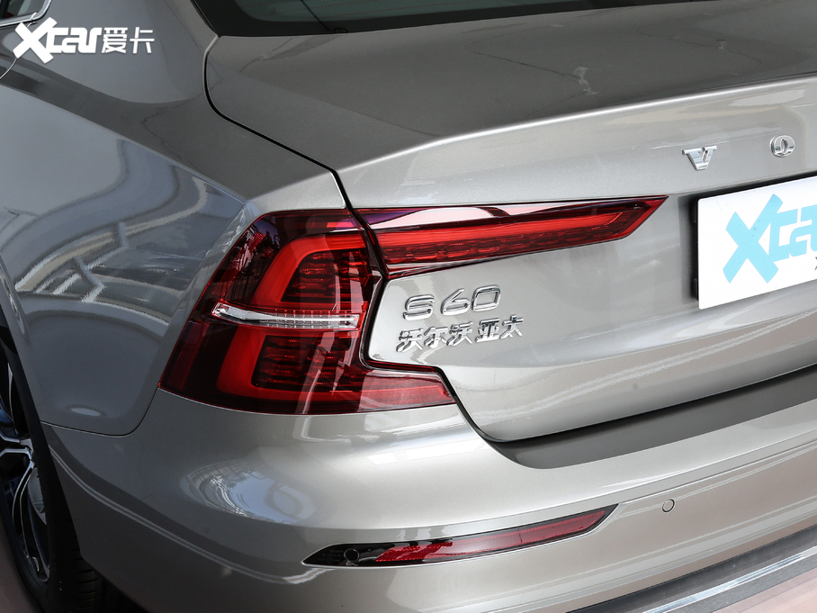 2021֠S60 T4 ݺA