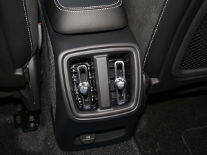 2022(q)ܰ PRO п؅^(q)