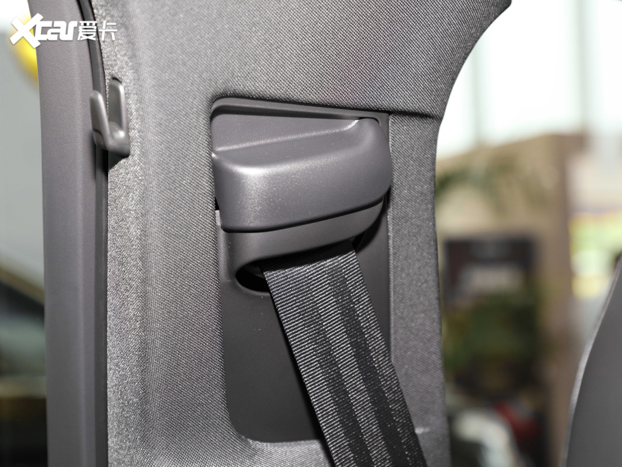 2022���֠���XC60 B5 ��������\�Ӱ�