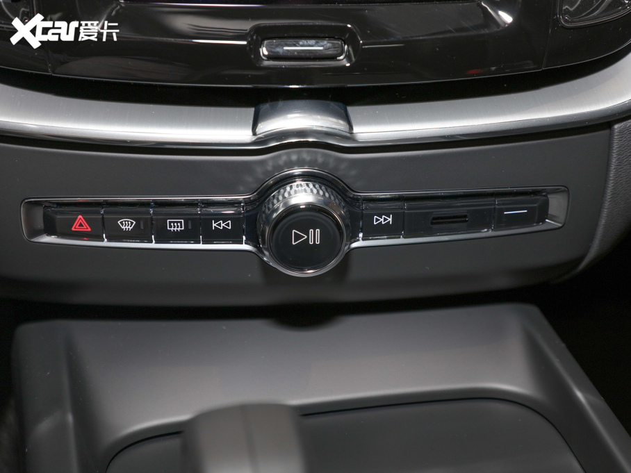 2022֠XC60 B5 (q)\Ӱ