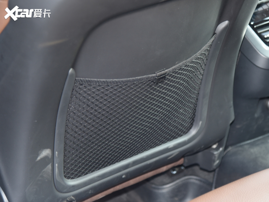 2022֠XC60 B5 (q)źA