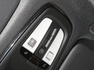 2022T8 늻 LmźA п؅^