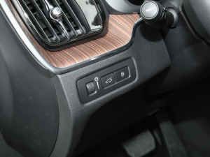 2022T8 늻 LmźA п؅^