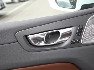 2022T8 늻 LmźA п؅^