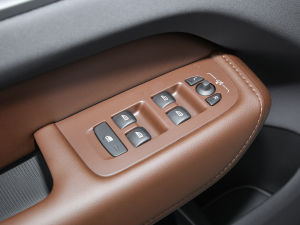 2022T8 늻 LmźA п؅^