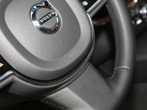 2022T8 늻 LmźA п؅^