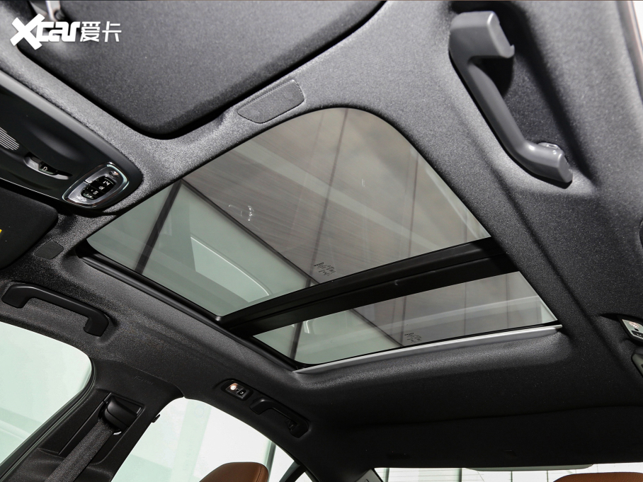 2022֠S60Դ T8 E ݺA