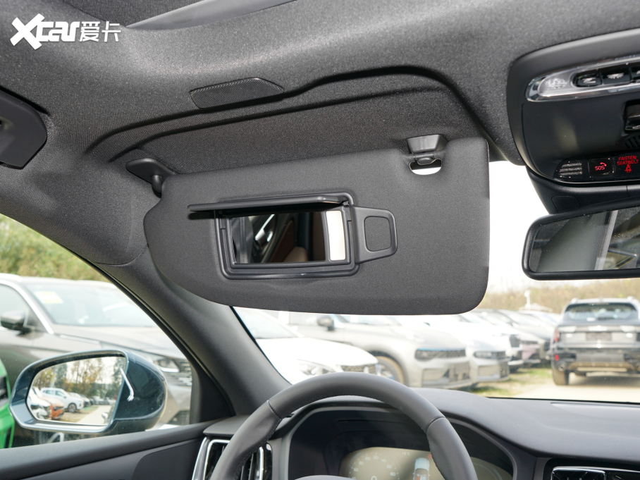 2022֠S60Դ T8 E ݺA