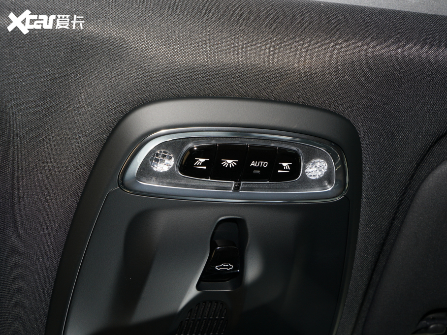 2022֠S60Դ T8 E ݺA