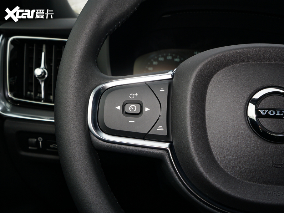 2022֠S60Դ T8 E ݺA