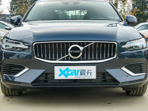 2022款T8 E驱混动 四驱智逸豪华版 中网